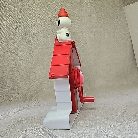 Vtg Hasbro Snoopy and Peanuts Sno-Cone Machine, Snow Cone Maker, #28805 - Picture 3 of 10